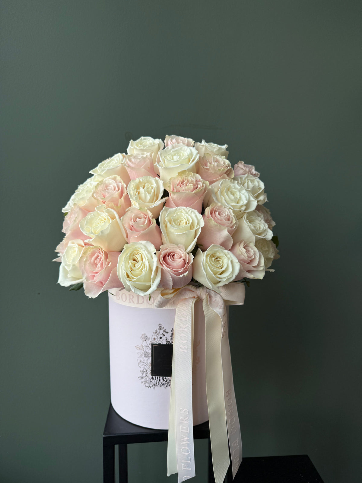 "Faith" bouquet in Dallas, elegant fresh flower arrangement with same-day delivery
